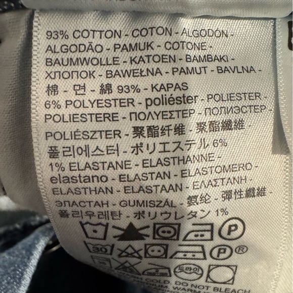 Levi’s Wedgie Skinny Buttonfly Crop Frayed Size 30 - Picture 9 of 9